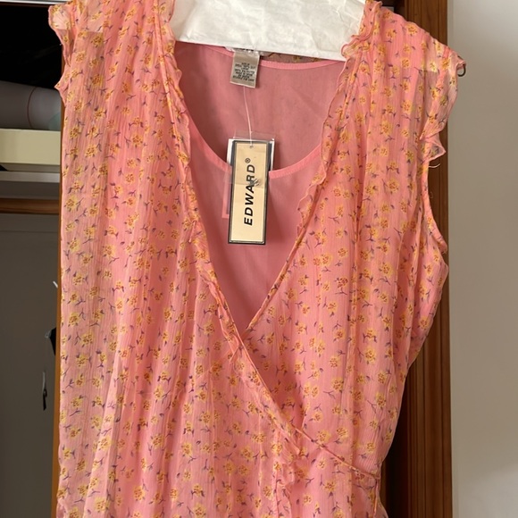 Edward Brand NWT 100% Silk Shell with polyester lining. Romance and summer! - Picture 4 of 6